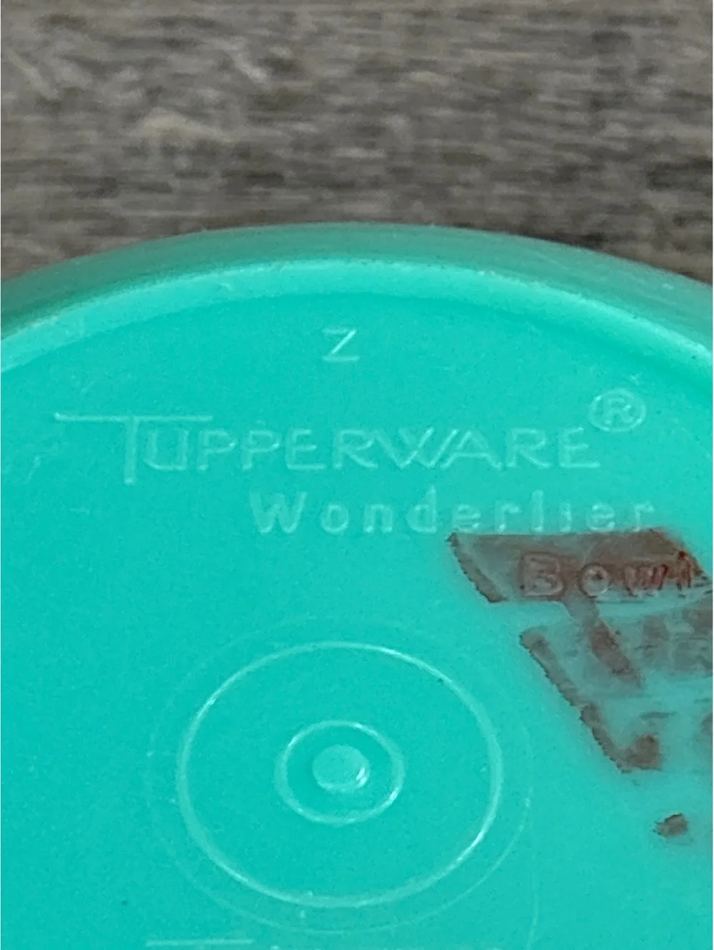 Vintage Tupperware Wonderlier Bowl with Lid - Aqua Green